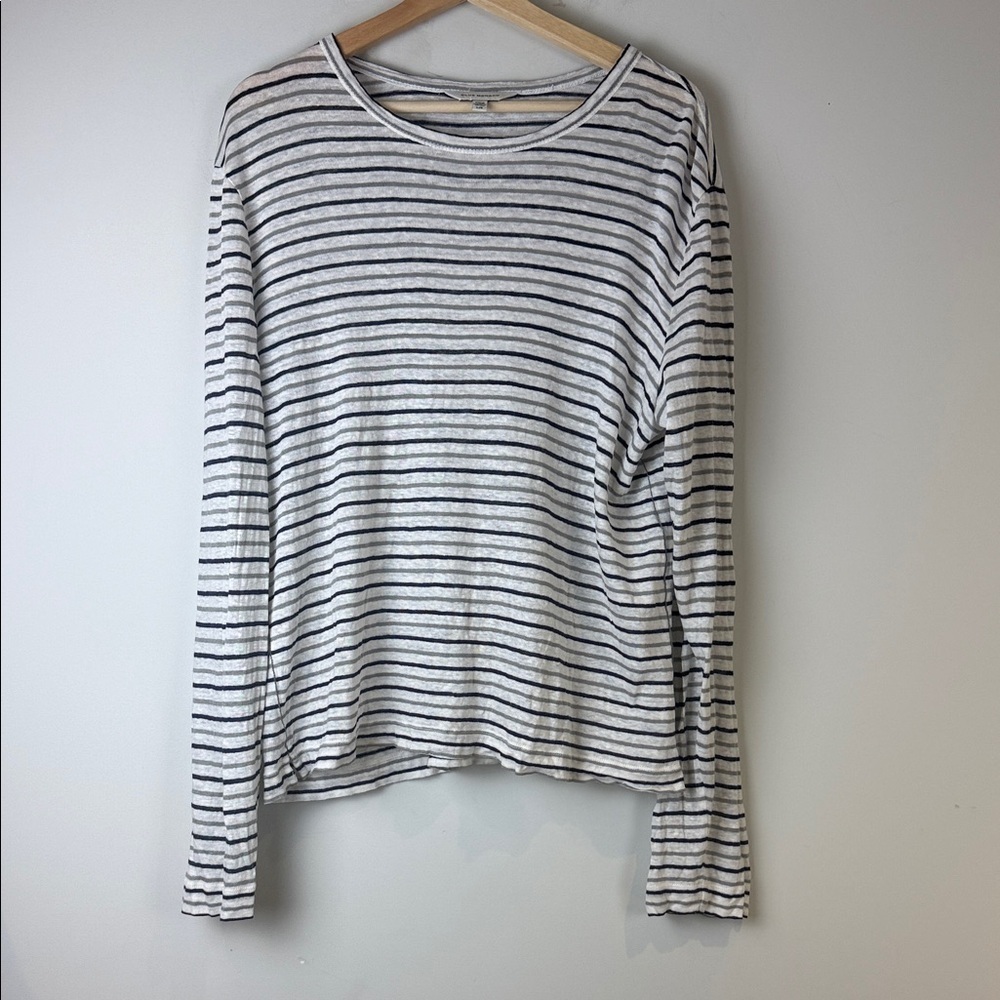 Club Monaco Linen Striped Gray and White Tee Size Large